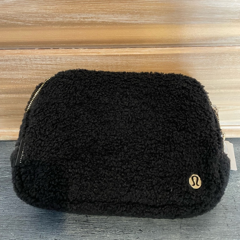 Lululemon Sherpa Fanny Pack 1L